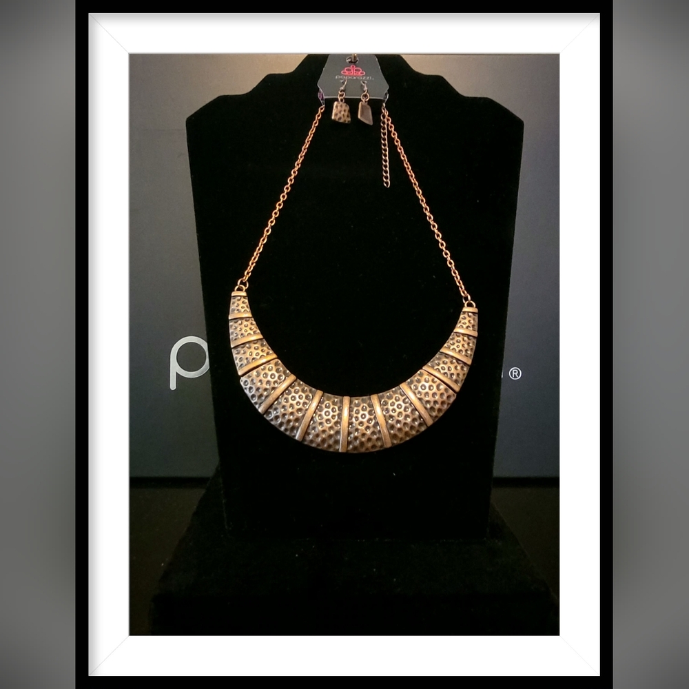 Paparazzi Jewelry Metallic Mechanics Necklace and Earring Set